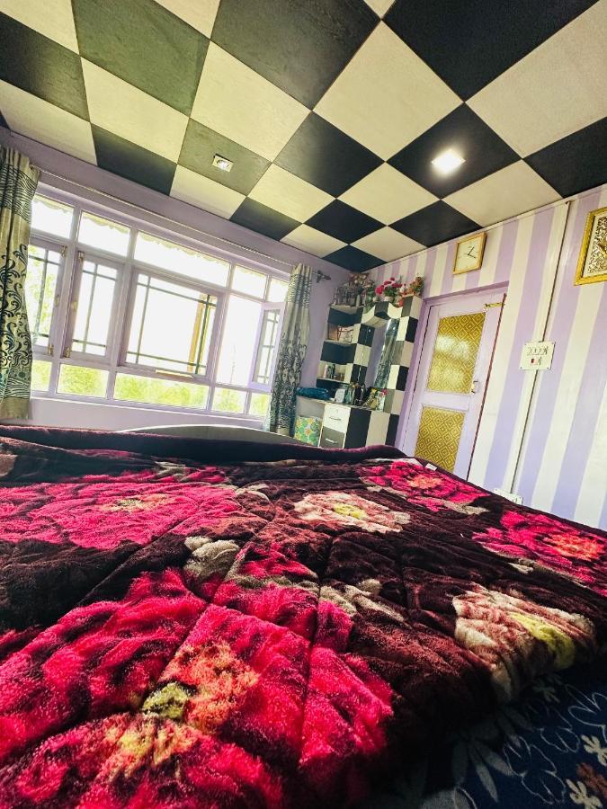 Sheen Homestay Gulmarg Extérieur photo