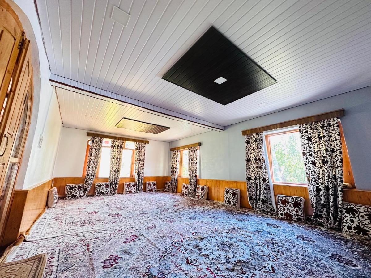 Sheen Homestay Gulmarg Extérieur photo