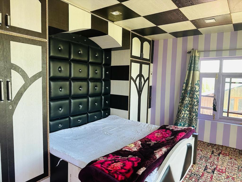 Sheen Homestay Gulmarg Extérieur photo